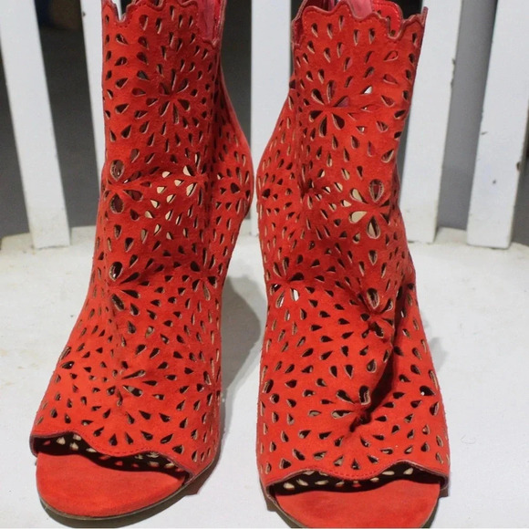 Aldo Suede Peep toe ankle Heels - Picture 3 of 3